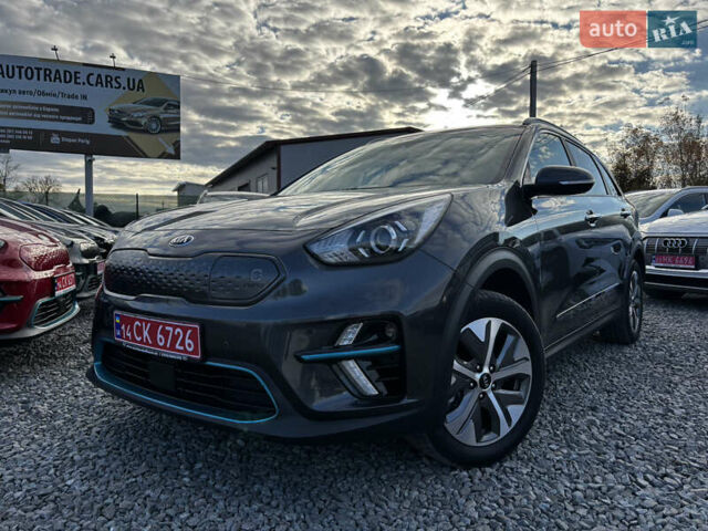 Сірий Кіа Niro, об'ємом двигуна 0 л та пробігом 50 тис. км за 19999 $, фото 6 на Automoto.ua