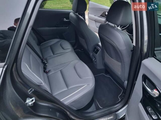Серый Киа Niro, объемом двигателя 0 л и пробегом 42 тыс. км за 22850 $, фото 31 на Automoto.ua
