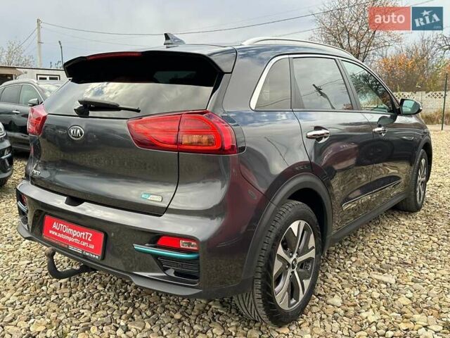 Сірий Кіа Niro, об'ємом двигуна 0 л та пробігом 100 тис. км за 21900 $, фото 21 на Automoto.ua