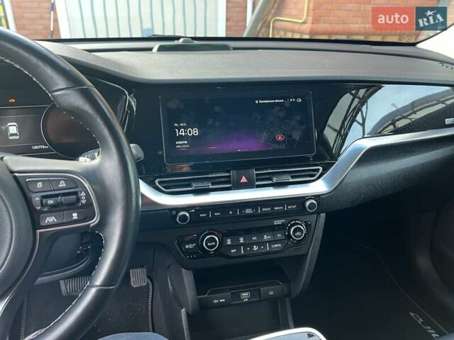 Серый Киа Niro, объемом двигателя 0 л и пробегом 106 тыс. км за 21700 $, фото 7 на Automoto.ua