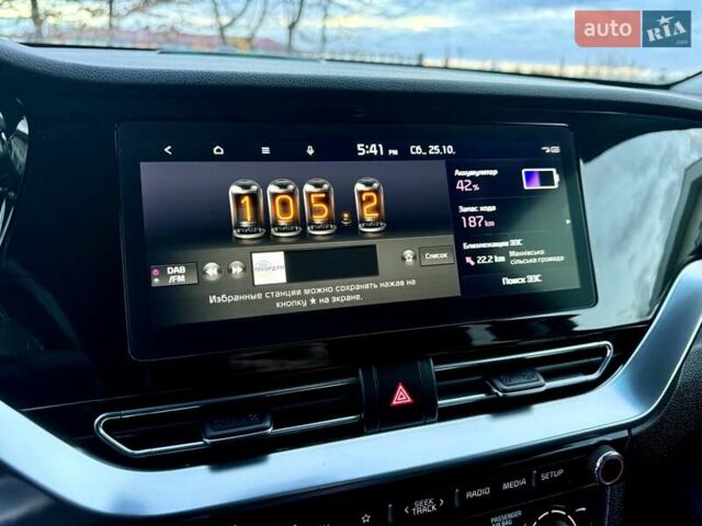 Киа Niro 2021 в Бердичеве на Automoto.ua Серый Киа Niro, объемом двигателя 0 л и пробегом 82 тыс. км за 19250 $, фото 68 на Automoto.ua
