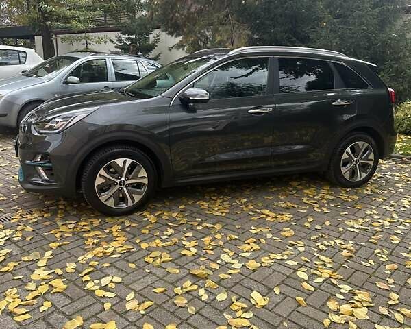 Киа Niro 2021 в Львове на Automoto.ua Серый Киа Niro, объемом двигателя 0 л и пробегом 76 тыс. км за 22700 $, фото 7 на Automoto.ua