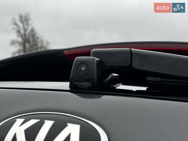 Серый Киа Niro, объемом двигателя 0 л и пробегом 39 тыс. км за 23100 $, фото 40 на Automoto.ua
