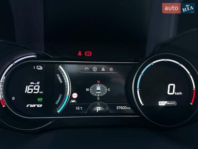 Сірий Кіа Niro, об'ємом двигуна 0 л та пробігом 37 тис. км за 24600 $, фото 49 на Automoto.ua