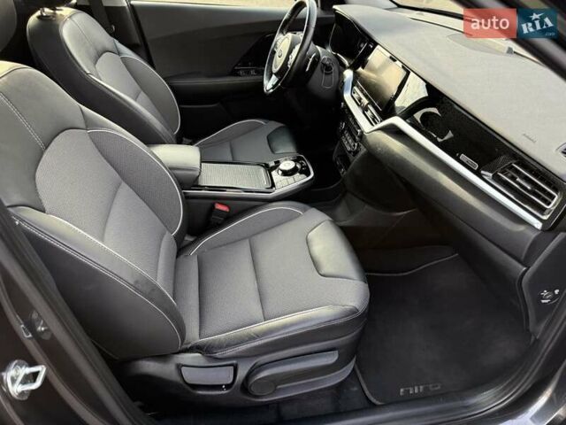 Сірий Кіа Niro, об'ємом двигуна 0 л та пробігом 88 тис. км за 21700 $, фото 34 на Automoto.ua