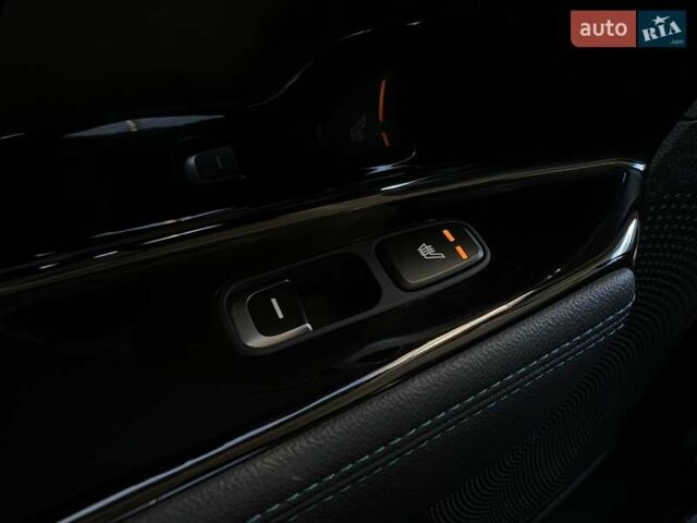 Серый Киа Niro, объемом двигателя 0 л и пробегом 67 тыс. км за 23400 $, фото 63 на Automoto.ua