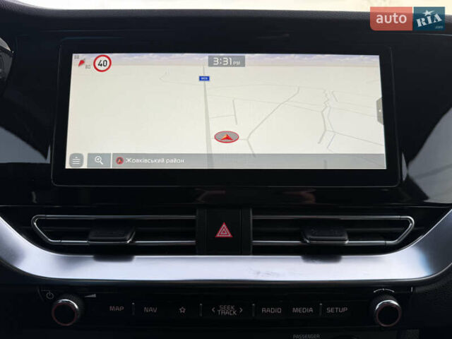 Сірий Кіа Niro, об'ємом двигуна 0 л та пробігом 97 тис. км за 22900 $, фото 60 на Automoto.ua