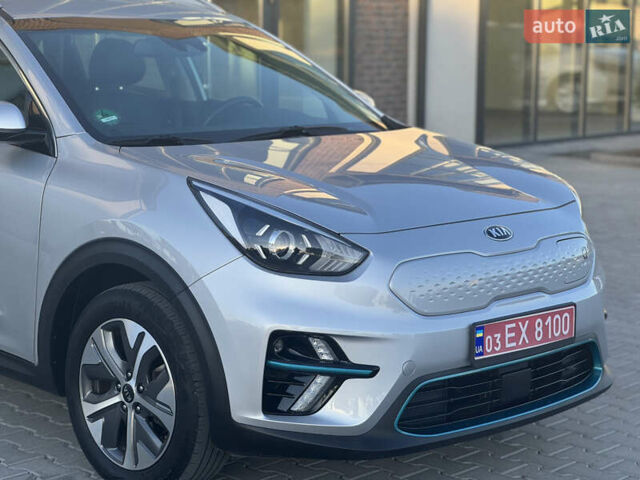 Серый Киа Niro, объемом двигателя 0 л и пробегом 139 тыс. км за 17999 $, фото 12 на Automoto.ua