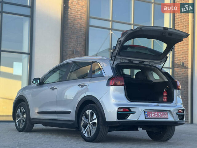 Серый Киа Niro, объемом двигателя 0 л и пробегом 139 тыс. км за 17999 $, фото 20 на Automoto.ua