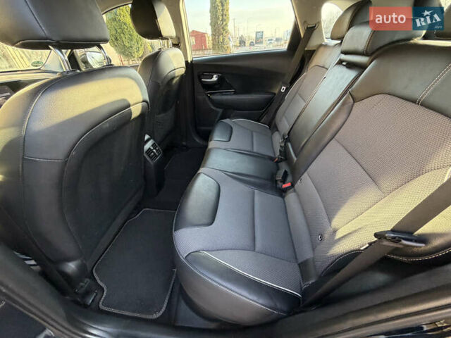 Серый Киа Niro, объемом двигателя 0 л и пробегом 157 тыс. км за 18350 $, фото 43 на Automoto.ua