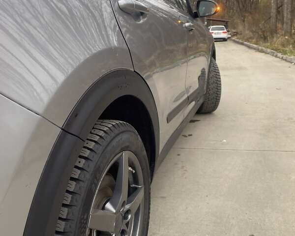 Серый Киа Niro, объемом двигателя 0 л и пробегом 54 тыс. км за 19999 $, фото 16 на Automoto.ua