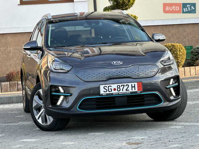 Серый Киа Niro, объемом двигателя 0 л и пробегом 38 тыс. км за 19999 $, фото 5 на Automoto.ua