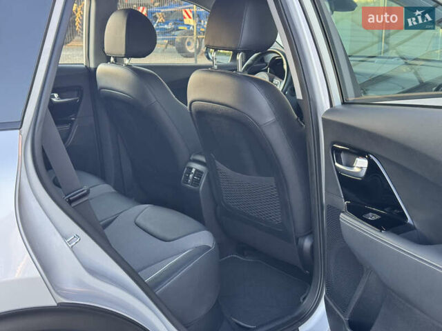 Серый Киа Niro, объемом двигателя 0 л и пробегом 139 тыс. км за 17999 $, фото 43 на Automoto.ua