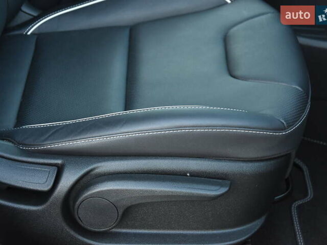 Серый Киа Niro, объемом двигателя 0 л и пробегом 23 тыс. км за 24590 $, фото 20 на Automoto.ua