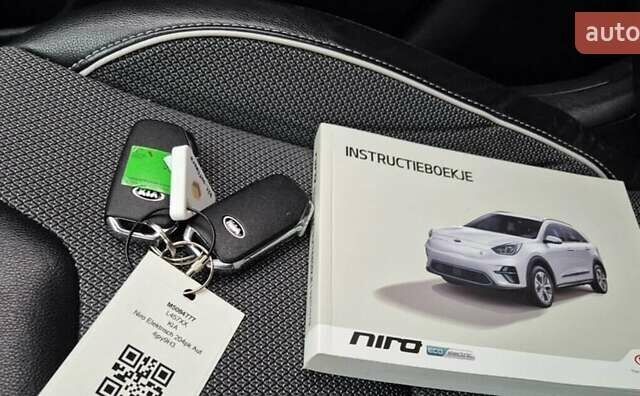 Серый Киа Niro, объемом двигателя 0 л и пробегом 87 тыс. км за 19800 $, фото 14 на Automoto.ua