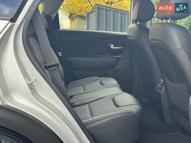 Сірий Кіа Niro, об'ємом двигуна 0 л та пробігом 141 тис. км за 17799 $, фото 42 на Automoto.ua
