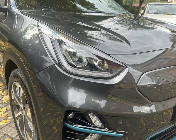 Киа Niro 2021 в Львове на Automoto.ua Серый Киа Niro, объемом двигателя 0 л и пробегом 76 тыс. км за 22700 $, фото 4 на Automoto.ua