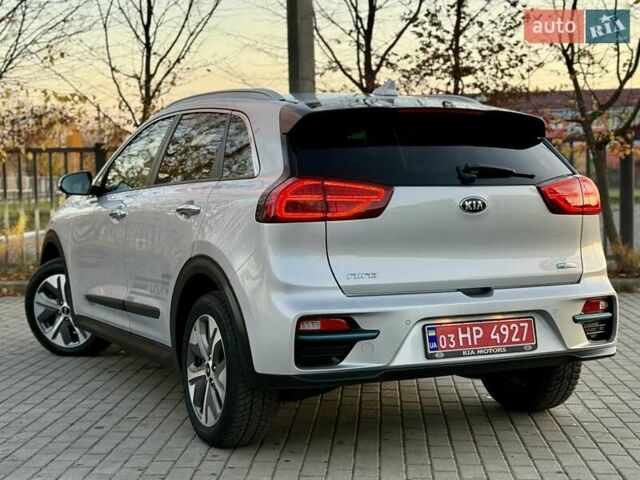 Киа Niro 2021 в Бердичеве на Automoto.ua Серый Киа Niro, объемом двигателя 0 л и пробегом 70 тыс. км за 21350 $, фото 11 на Automoto.ua