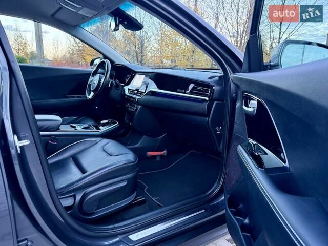 Киа Niro 2021 в Бердичеве на Automoto.ua Серый Киа Niro, объемом двигателя 0 л и пробегом 82 тыс. км за 19250 $, фото 75 на Automoto.ua