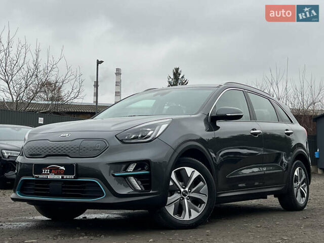 Серый Киа Niro, объемом двигателя 0 л и пробегом 107 тыс. км за 20903 $, фото 3 на Automoto.ua