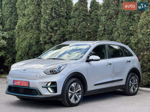 Сірий Кіа Niro, об'ємом двигуна 0 л та пробігом 141 тис. км за 17799 $, фото 22 на Automoto.ua