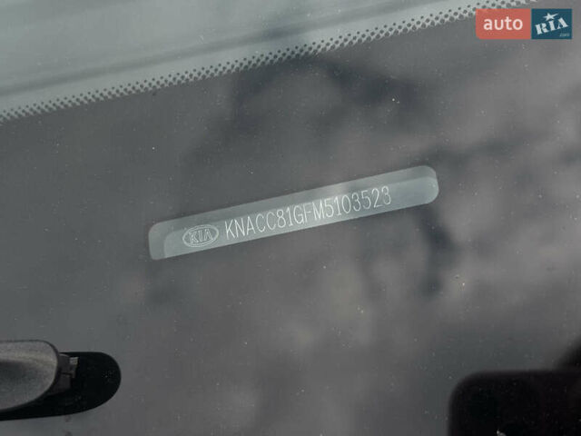 Сірий Кіа Niro, об'ємом двигуна 0 л та пробігом 50 тис. км за 19999 $, фото 29 на Automoto.ua