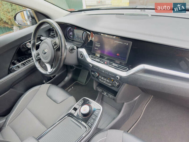 Серый Киа Niro, объемом двигателя 0 л и пробегом 137 тыс. км за 18950 $, фото 34 на Automoto.ua