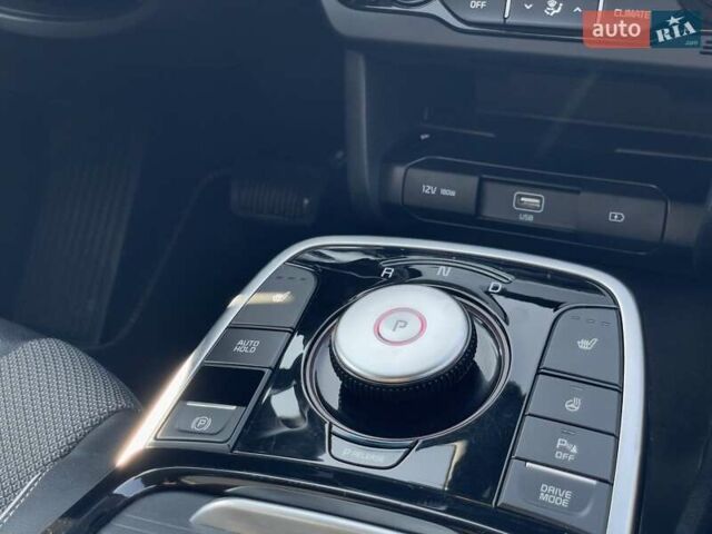 Серый Киа Niro, объемом двигателя 0 л и пробегом 88 тыс. км за 22250 $, фото 15 на Automoto.ua