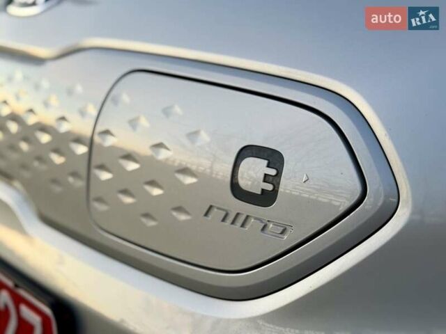 Киа Niro 2021 в Бердичеве на Automoto.ua Серый Киа Niro, объемом двигателя 0 л и пробегом 70 тыс. км за 21350 $, фото 26 на Automoto.ua