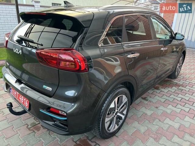 Серый Киа Niro, объемом двигателя 0 л и пробегом 106 тыс. км за 21700 $, фото 1 на Automoto.ua