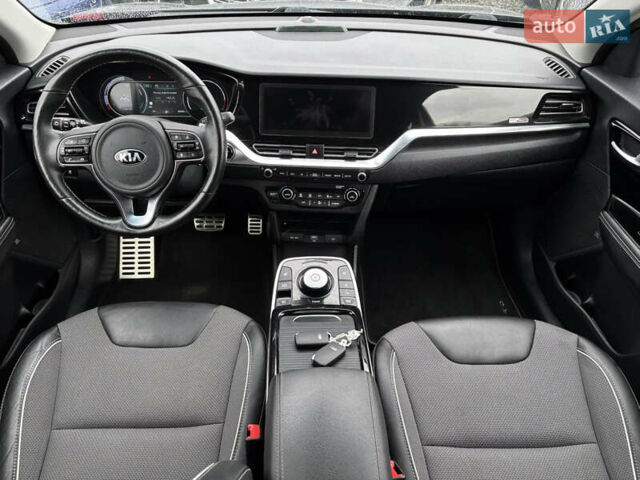 Серый Киа Niro, объемом двигателя 0 л и пробегом 88 тыс. км за 21800 $, фото 27 на Automoto.ua