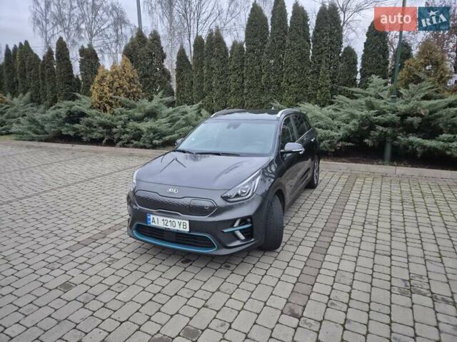 Серый Киа Niro, объемом двигателя 0 л и пробегом 79 тыс. км за 20450 $, фото 2 на Automoto.ua