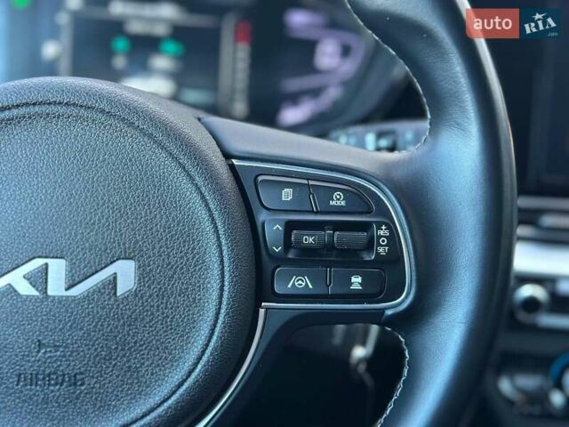 Серый Киа Niro, объемом двигателя 1.6 л и пробегом 57 тыс. км за 24900 $, фото 35 на Automoto.ua