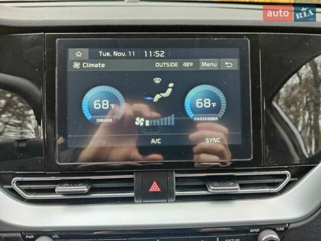 Сірий Кіа Niro, об'ємом двигуна 1.58 л та пробігом 115 тис. км за 19800 $, фото 21 на Automoto.ua