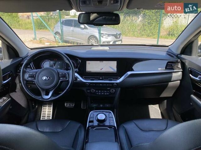 Серый Киа Niro, объемом двигателя 0 л и пробегом 67 тыс. км за 23400 $, фото 36 на Automoto.ua