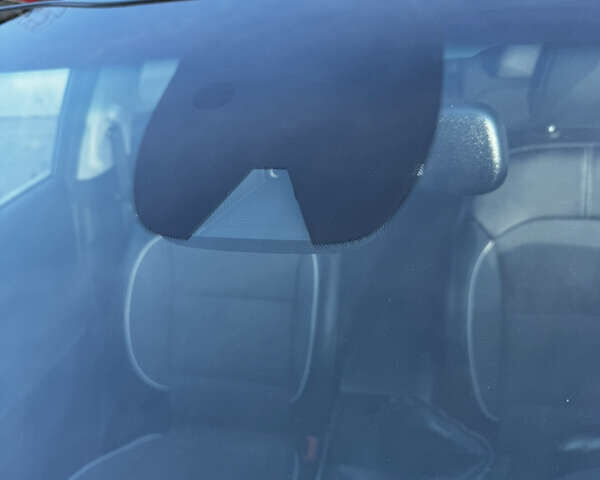 Серый Киа Niro, объемом двигателя 0 л и пробегом 86 тыс. км за 23400 $, фото 16 на Automoto.ua