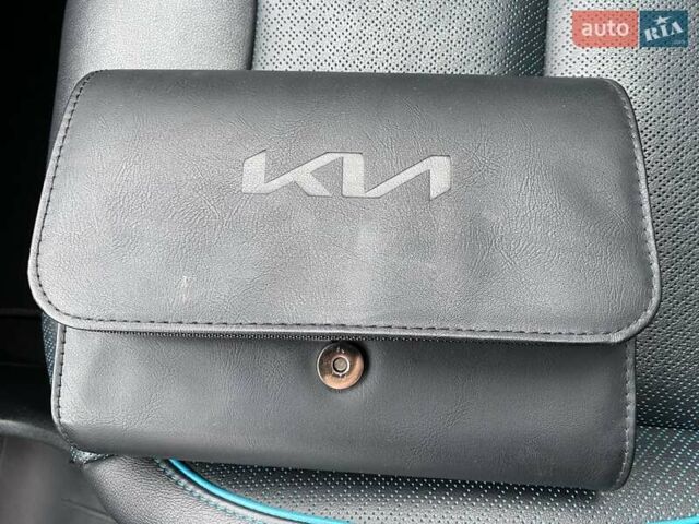 Серый Киа Niro, объемом двигателя 0 л и пробегом 86 тыс. км за 24400 $, фото 59 на Automoto.ua