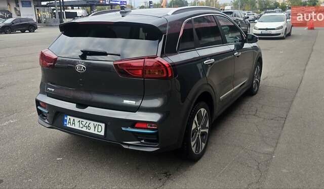 Киа Niro 2021 в Киеве на Automoto.ua Серый Киа Niro, объемом двигателя 0 л и пробегом 195 тыс. км за 16800 $, фото 65 на Automoto.ua