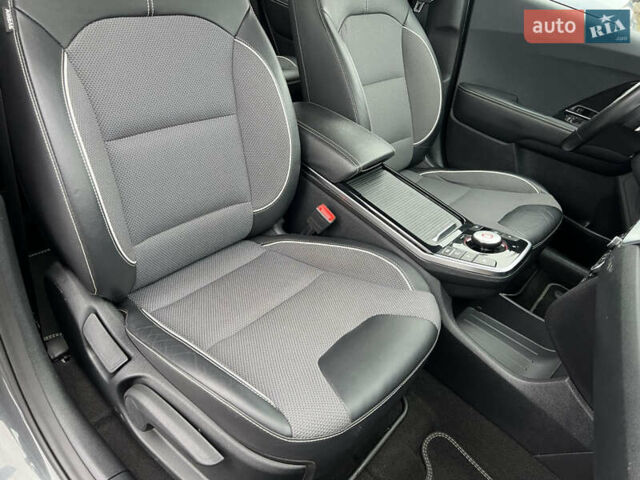 Серый Киа Niro, объемом двигателя 0 л и пробегом 107 тыс. км за 20903 $, фото 40 на Automoto.ua