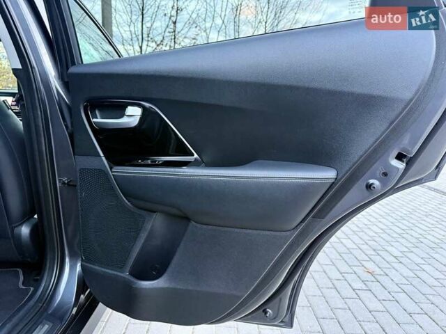 Киа Niro 2021 в Бердичеве на Automoto.ua Серый Киа Niro, объемом двигателя 0 л и пробегом 82 тыс. км за 19250 $, фото 87 на Automoto.ua