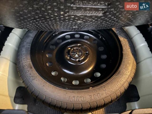 Киа Niro 2021 в Бердичеве на Automoto.ua Серый Киа Niro, объемом двигателя 0 л и пробегом 70 тыс. км за 21350 $, фото 105 на Automoto.ua