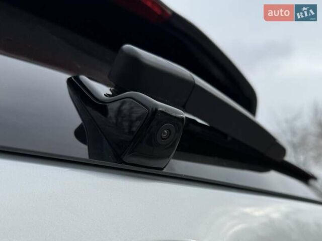 Сірий Кіа Niro, об'ємом двигуна 0 л та пробігом 101 тис. км за 19300 $, фото 16 на Automoto.ua