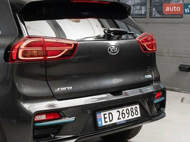 Сірий Кіа Niro, об'ємом двигуна 0 л та пробігом 77 тис. км за 14950 $, фото 5 на Automoto.ua