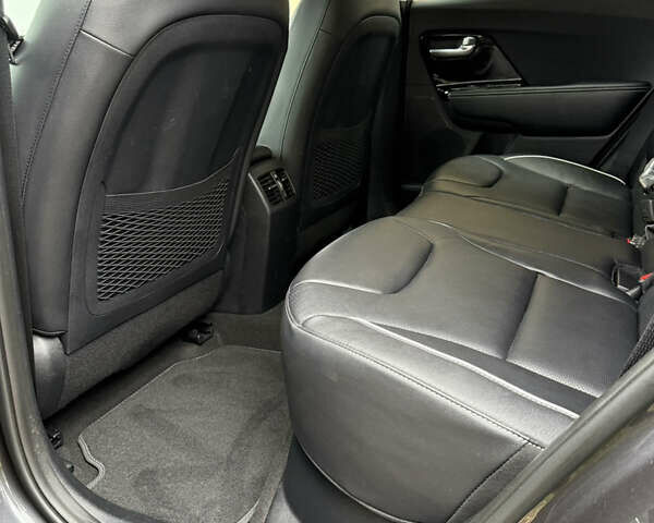 Сірий Кіа Niro, об'ємом двигуна 0 л та пробігом 50 тис. км за 22300 $, фото 67 на Automoto.ua