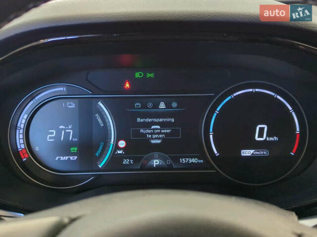 Серый Киа Niro, объемом двигателя 0 л и пробегом 117 тыс. км за 19500 $, фото 5 на Automoto.ua