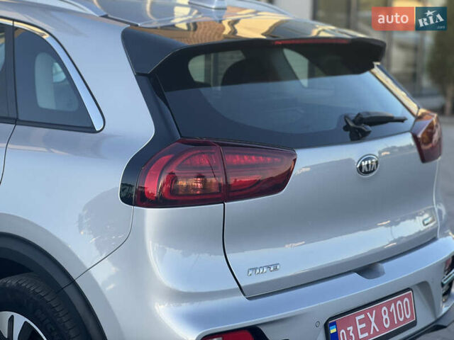 Серый Киа Niro, объемом двигателя 0 л и пробегом 139 тыс. км за 17999 $, фото 18 на Automoto.ua