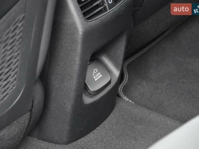 Серый Киа Niro, объемом двигателя 0 л и пробегом 34 тыс. км за 23999 $, фото 35 на Automoto.ua