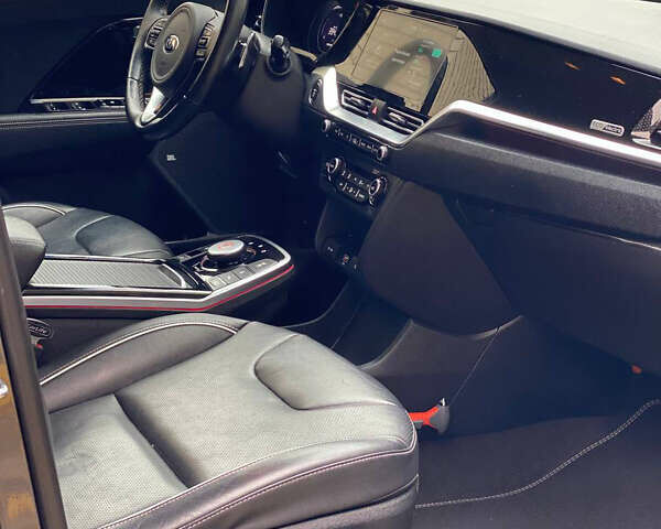 Серый Киа Niro, объемом двигателя 0 л и пробегом 149 тыс. км за 18550 $, фото 19 на Automoto.ua