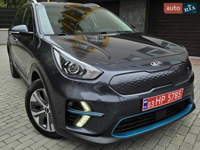 Серый Киа Niro, объемом двигателя 0 л и пробегом 153 тыс. км за 17950 $, фото 1 на Automoto.ua