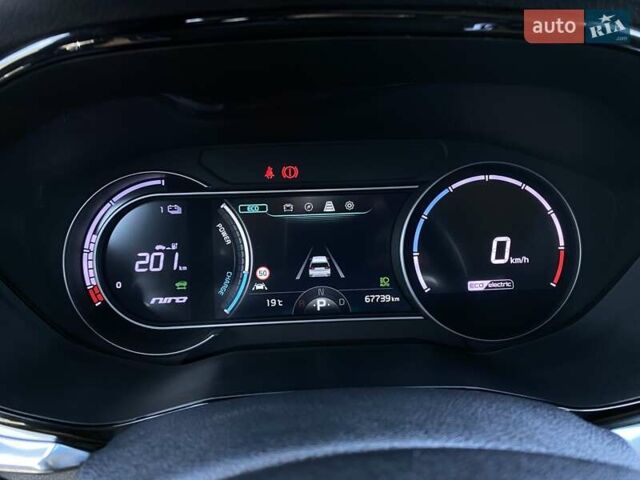 Серый Киа Niro, объемом двигателя 0 л и пробегом 67 тыс. км за 23400 $, фото 41 на Automoto.ua